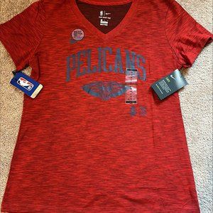 NWT Women's Nike New Orleans Pelicans NBA short sleeve t-shirt
